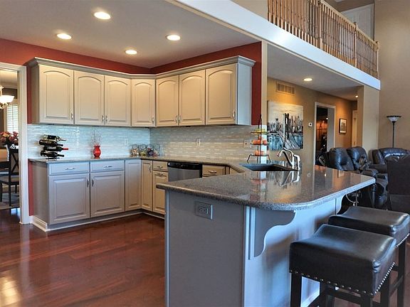 Breakfast bar for additional seating