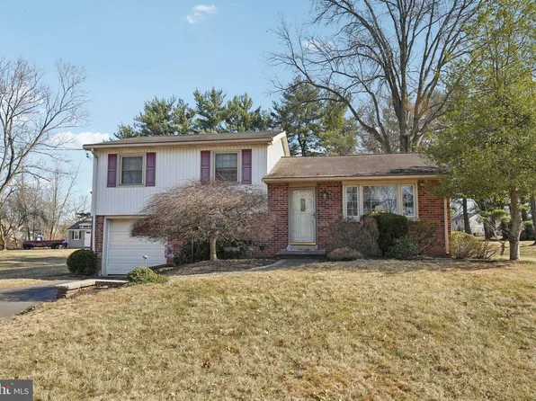 1537 Garden Rd, Lansdale, PA 19446