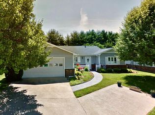 140 Derbyshire Dr, Hendersonville, NC 28792