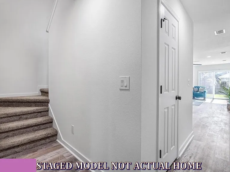 1203 Neva St — Photo 15