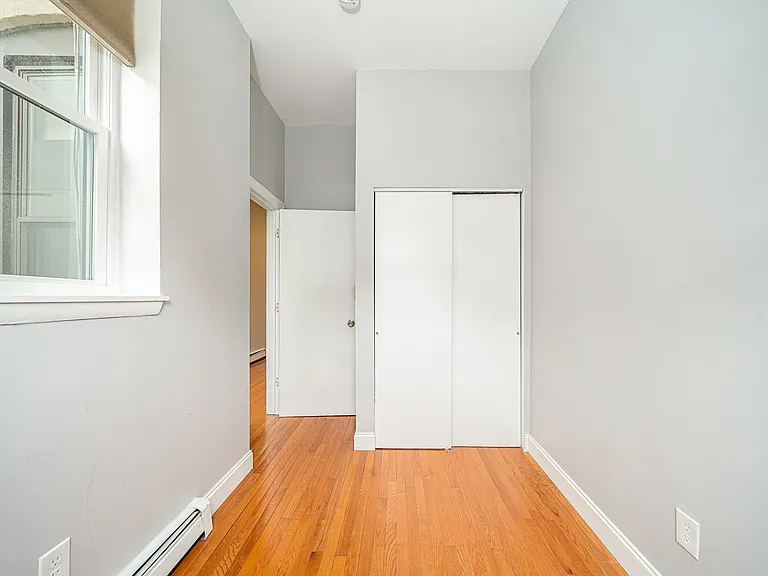 811 Park Ave #2 — Photo 11