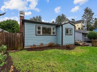 771 SW 29th St, Lincoln City, OR