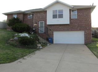 969 Creekside Pl, Nixa, MO 65714