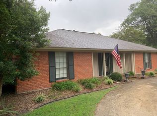 512 Cypress St, Leland, MS 38756