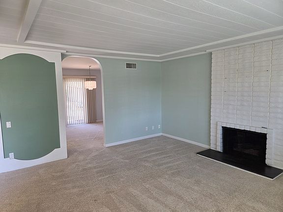 5th image of 6733 Park Ridge Blvd