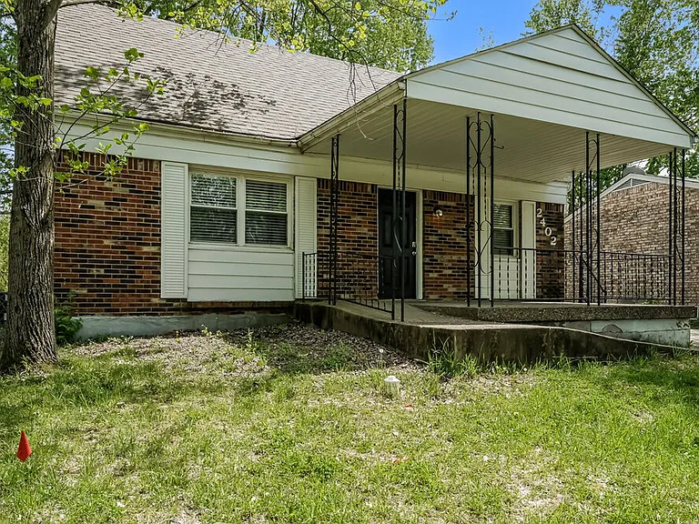 2402 Parliament Ct — Photo 5