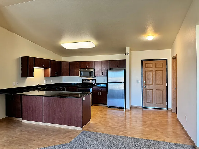 West Lake III Apartments — Photo 174