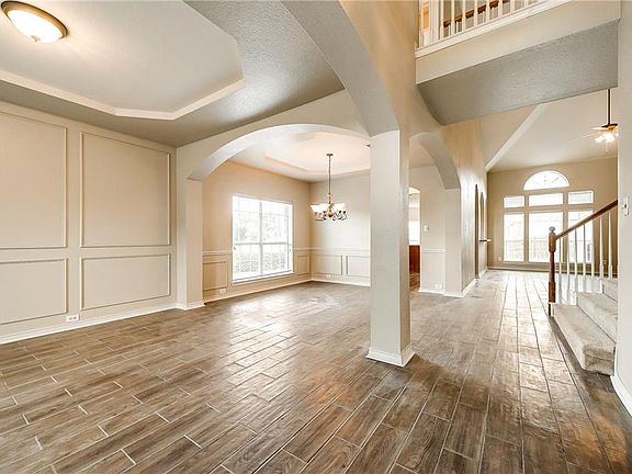 4th image of 1220 Vineland Ct