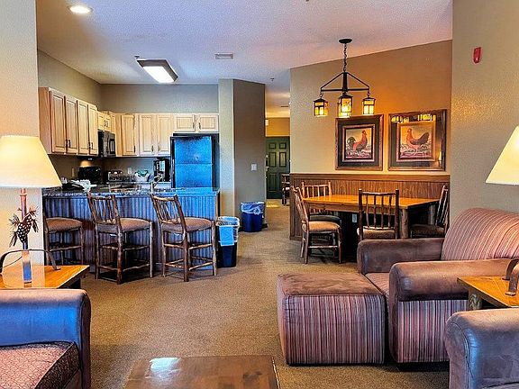 5th image of 350 E Hiawatha Dr #212
