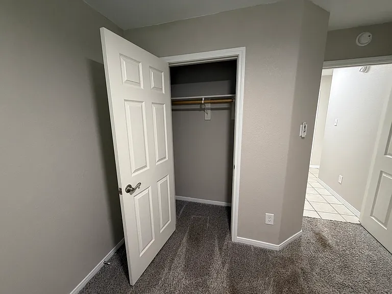1422 Shoshoni Trl #B — Photo 11