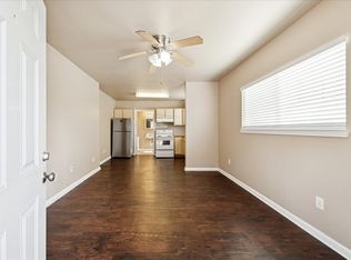 1225 W 25th St #9, Houston, TX 77008