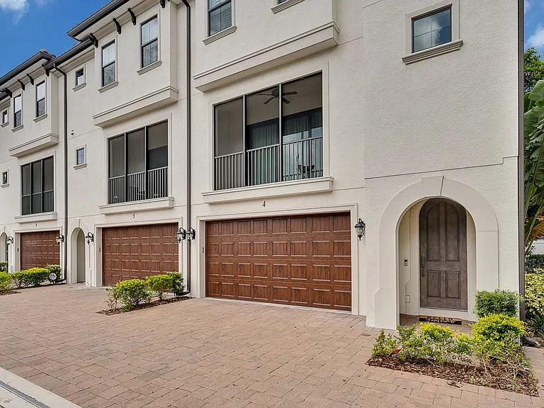 3215 W De Leon St #5 — Photo 51