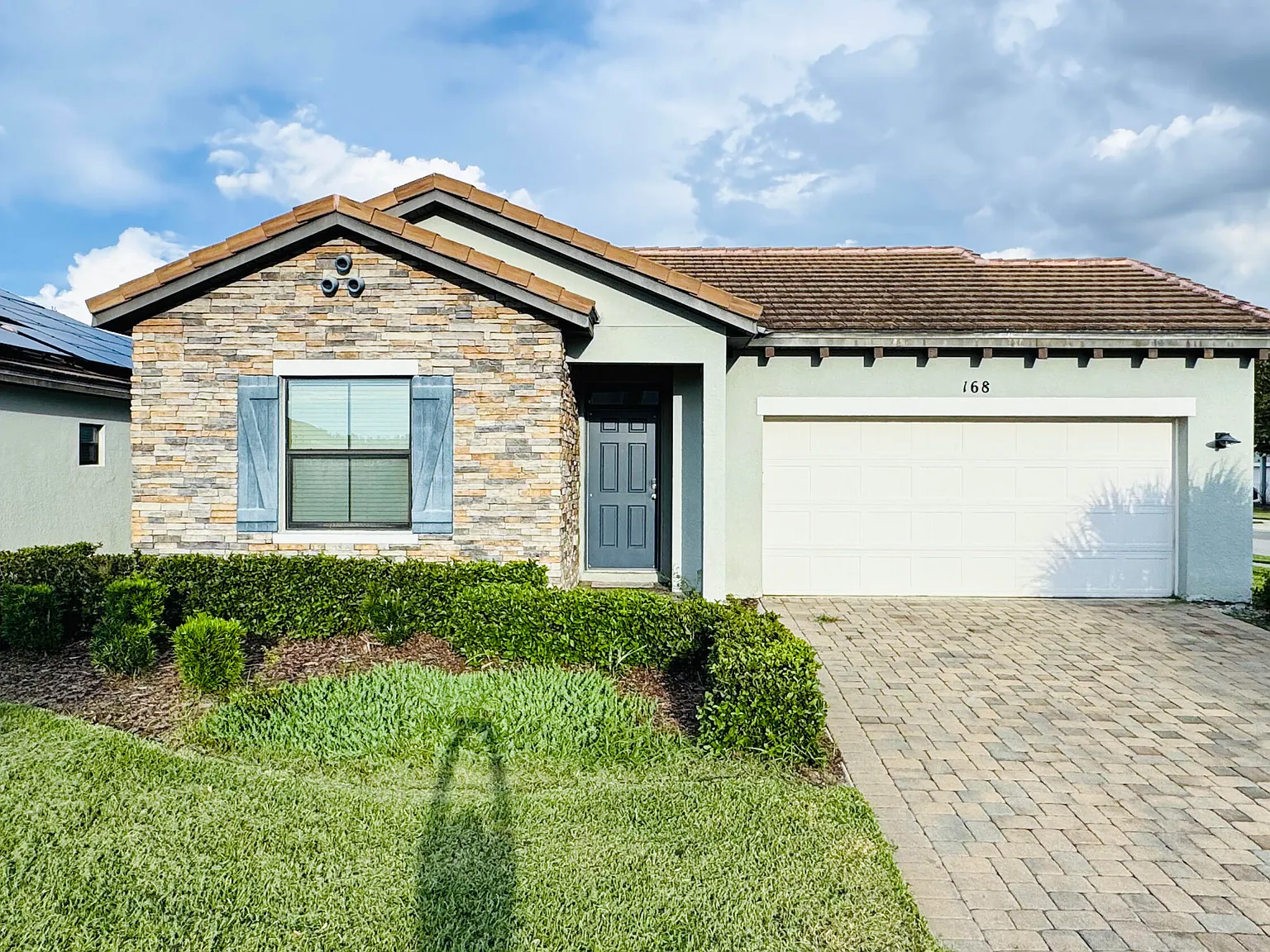 3 bed, 2.5 bath, 1548 sqft, $2,350 — Photo 3