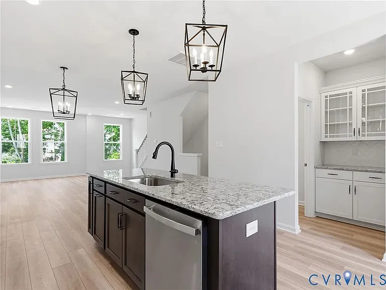 13813 Riverlight Dr — Photo 4