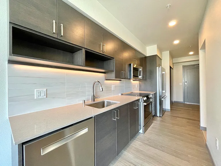 11903 NE 128th St #610 — Photo 4