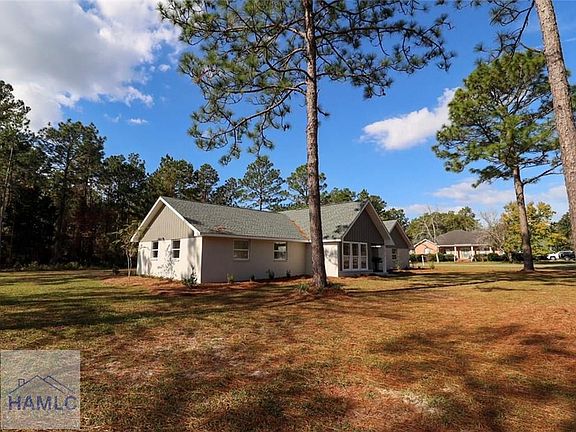 3rd image of 210 Sugar Maple St