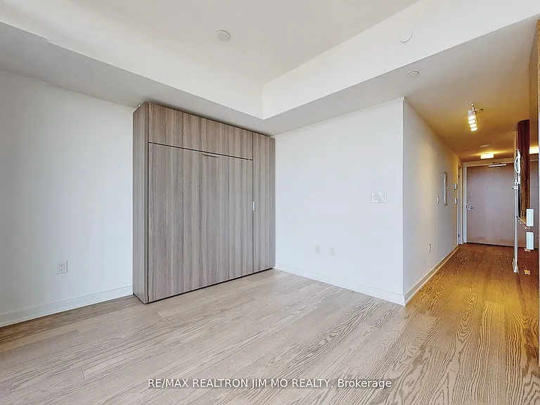 11 Wellesley St W #5510 — Photo 17