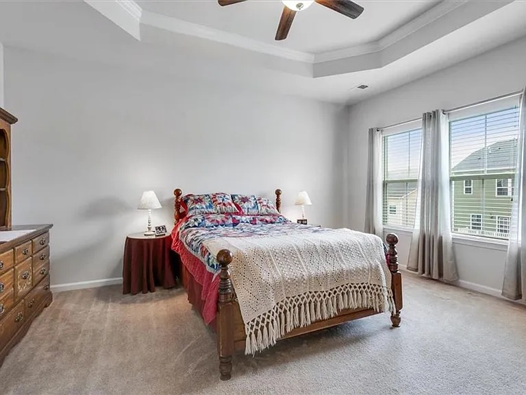 4002 Luminary Dr — Photo 21