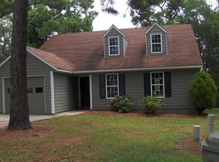2904 Mandy Ln, Morehead City, NC 28557