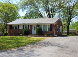 1432 Lakeview Rd, Clarksville, TN 37040