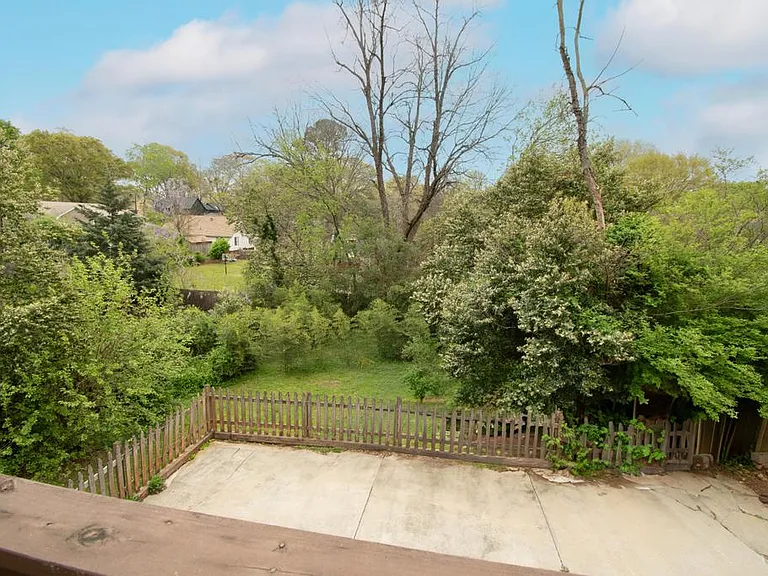 15 Branham St NE — Photo 24