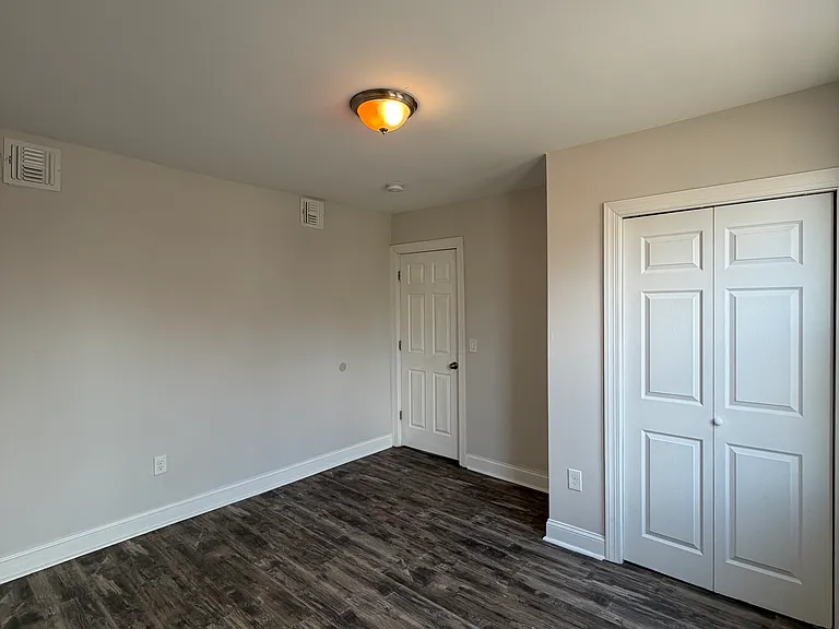 469 Alden St #1 — Photo 4