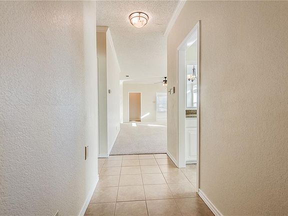 4th image of 4735 Silver Oak Ln