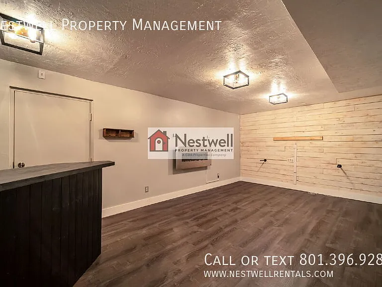 659 W Halifax Ct — Photo 31
