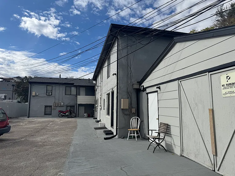 2422 N Clay St — Photo 14