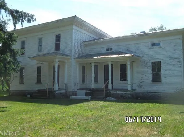 1758 10th St, Martin, MI 49070