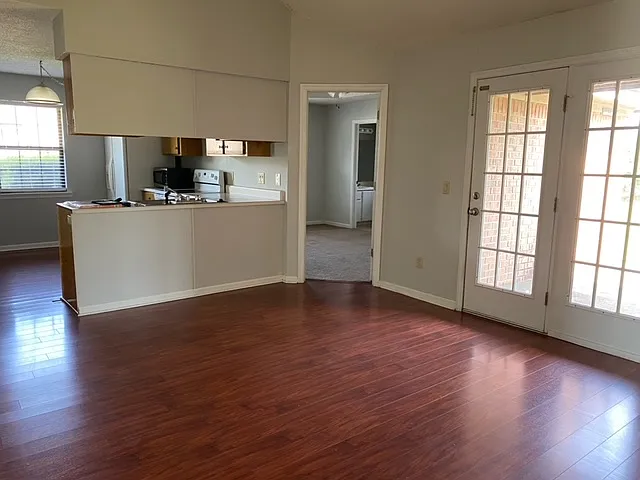 1704 Ashton Dr — Photo 16