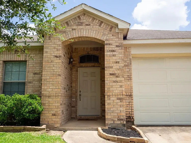 24318 Cornell Park Ln — Photo 4
