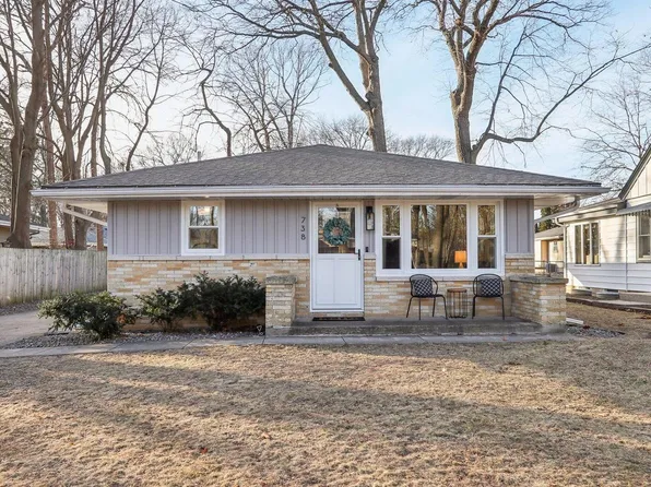 738 Garfield STREET, Oconomowoc, WI 53066
