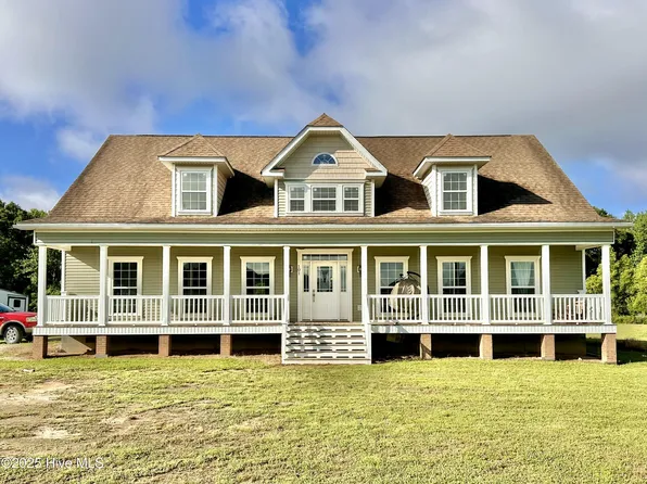 101 Pete Bunch Lane, Hobbsville, NC 27946