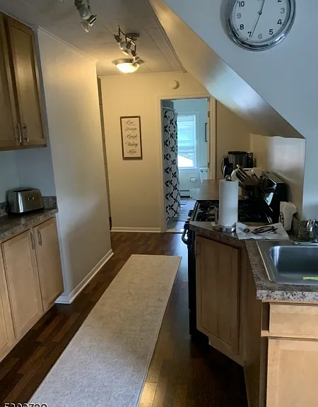 36 S Prospect St #3 — Photo 6
