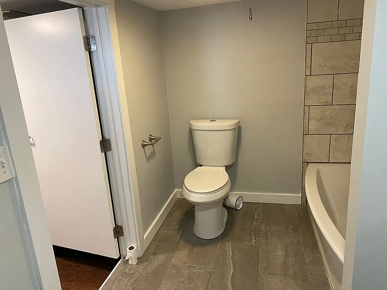 1002 N Aurora St — Photo 22