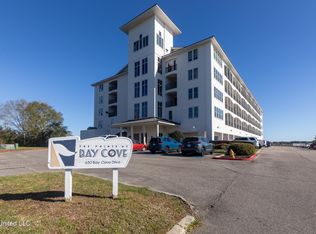 630 Bay Cove Dr #211, Biloxi, MS 39532