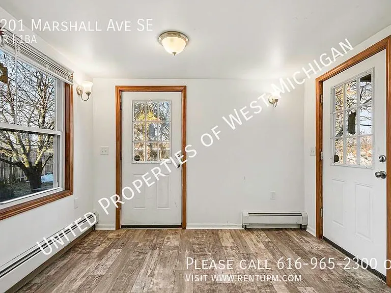 3201 Marshall Ave SE — Photo 6