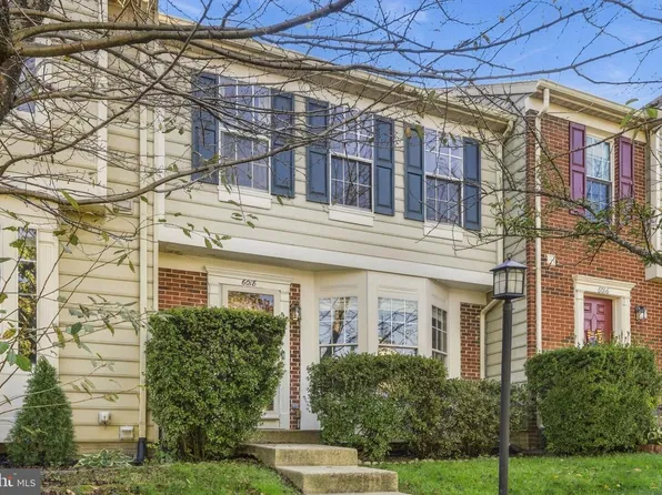 6018 Kestner Cir, Alexandria, VA 22315