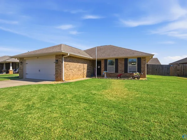 245 Fields Pond Dr, Madison, AL 35756