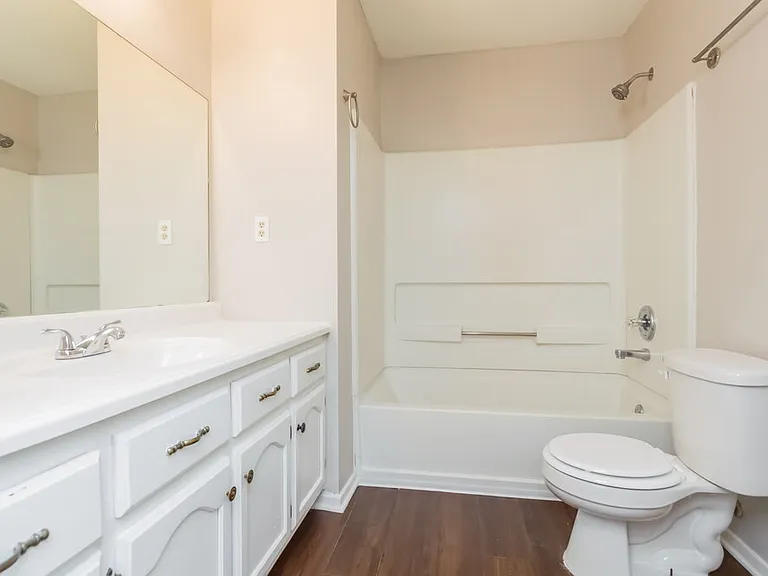 7409 Dunbarton Dr — Photo 10