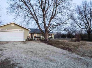 2488 Woodside Ln, Manhattan, KS 66503