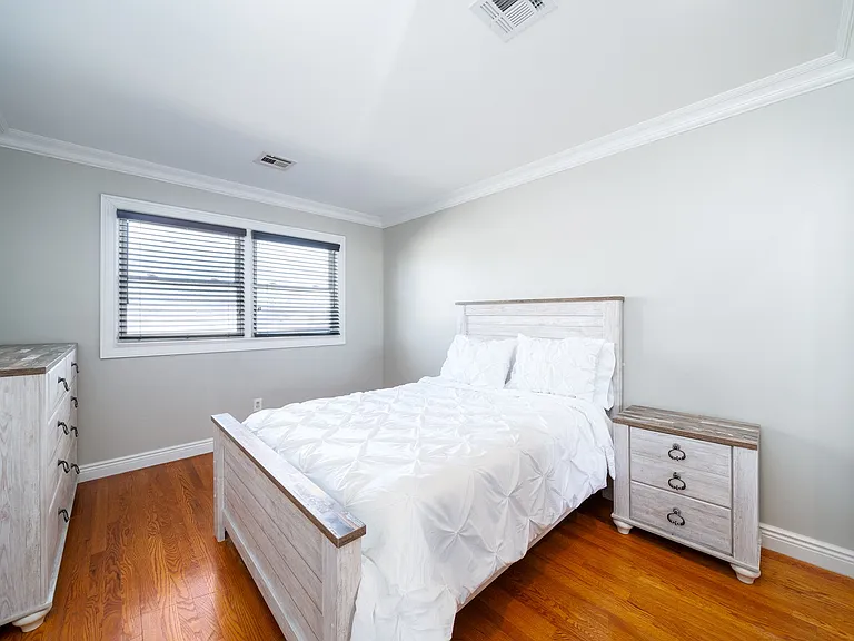 105 E Morris Ave — Photo 8