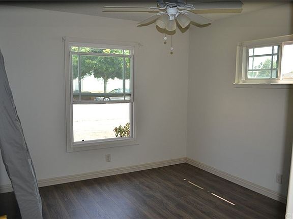 4th image of 1445 S Farber Ave