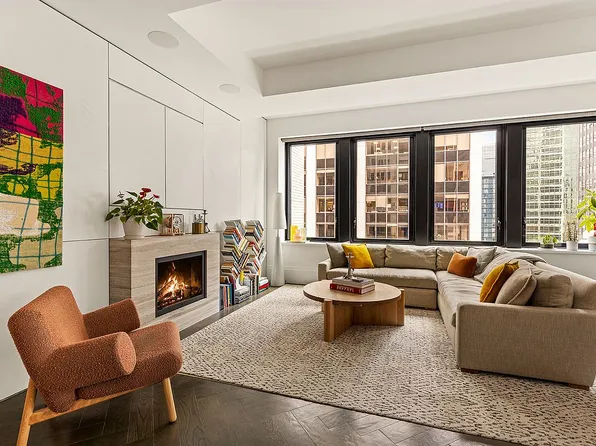 101 Wall St #22A, New York, NY 10005
