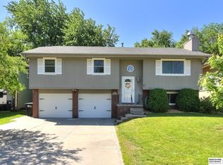 15919 Frances Cir, Omaha, NE 68130