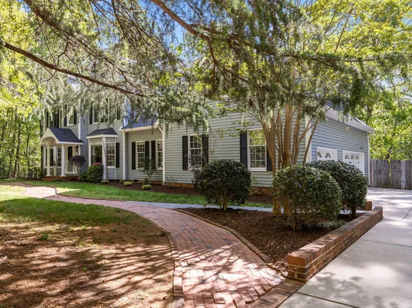 8728 Drew Ln, Chapel Hill, NC 27516