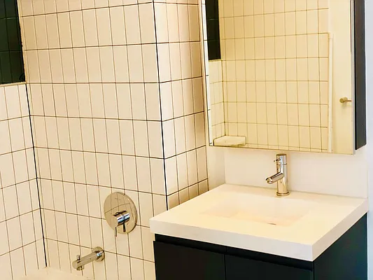 Rented by Aura Management | media 5