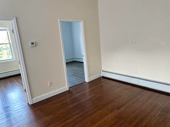 76 Beacon Avenue image 5 of 34