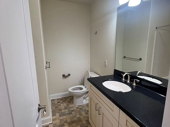 5th image of 20-22 N Pitt St #5